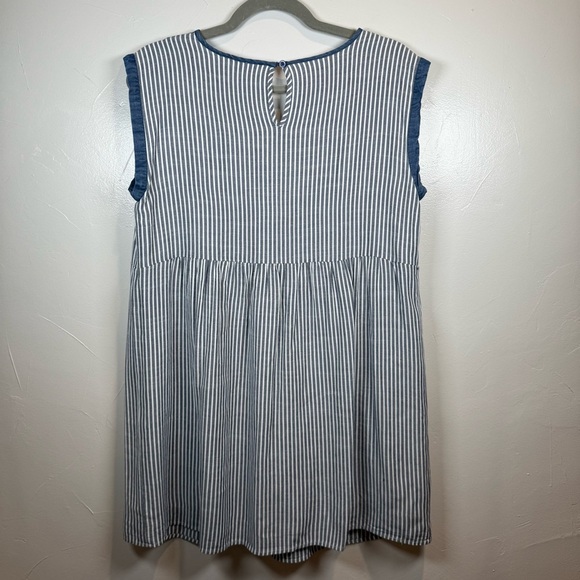 Andree by Unit Railroad Stripe Short Sleeve Tunic with Embroidered Florals Large - Picture 8 of 14